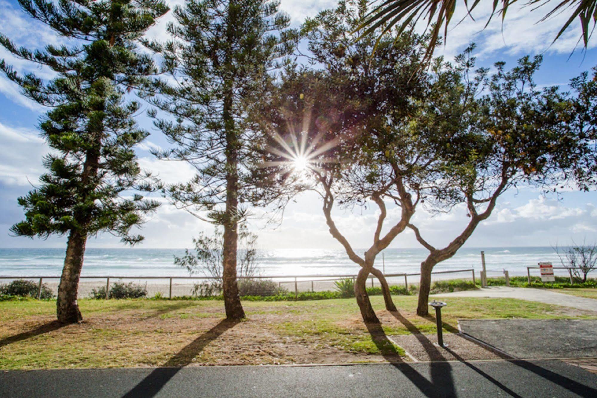 The Shore Apartments - Beachfront Gold Coast Bagian luar foto