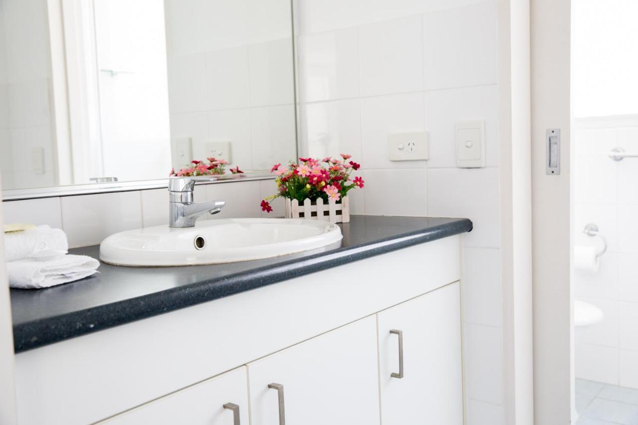 The Shore Apartments - Beachfront Gold Coast Bagian luar foto